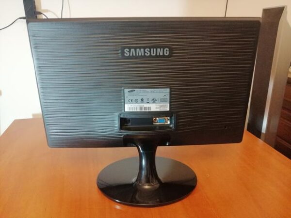 Samsung-s22d300ny